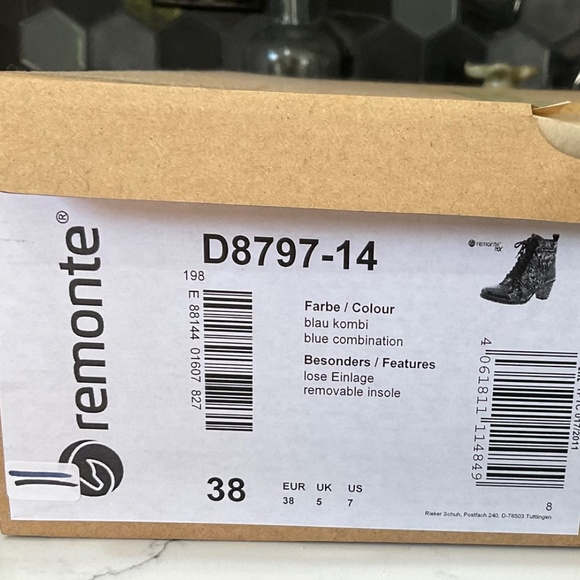 Ladies Leather Boots - Picture 4 of 5